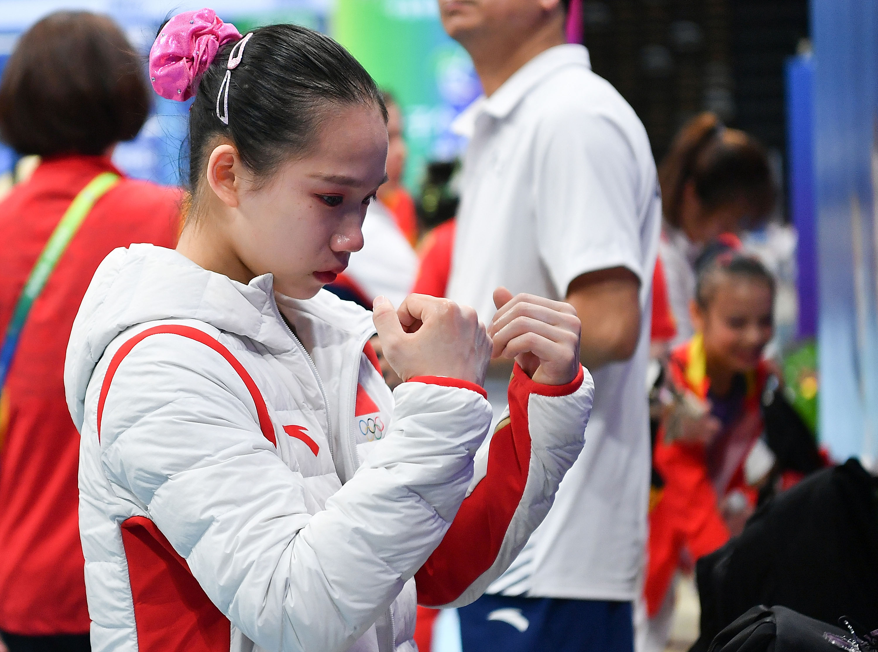 美国女子体操新星夺冠赢得掌声和喝彩 美国女子体操新星夺冠赢得掌声和喝彩
