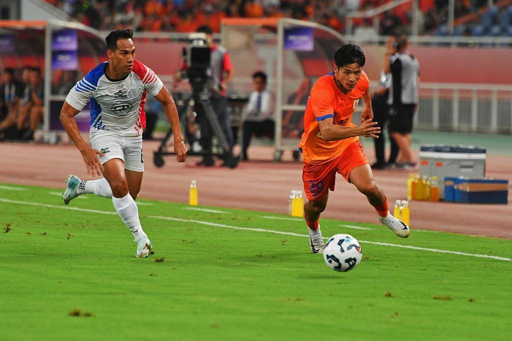 爱游戏官方-阿贾克斯崭露头角，备战亚冠四强赛