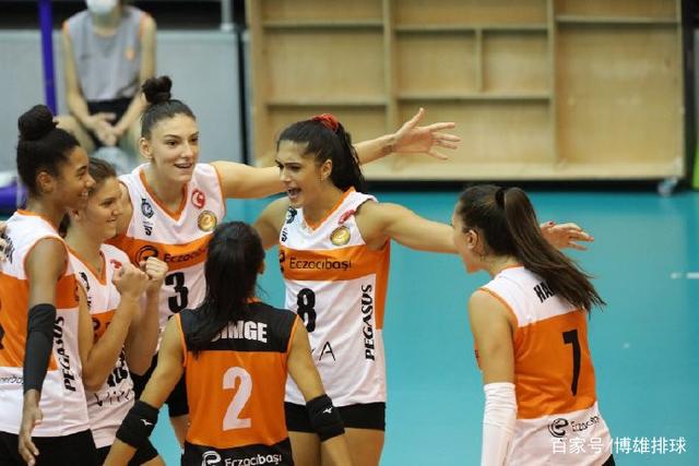 巴西队在友谊赛中完胜对手,实力强大 巴西队在友谊赛中完胜对手,实力强大