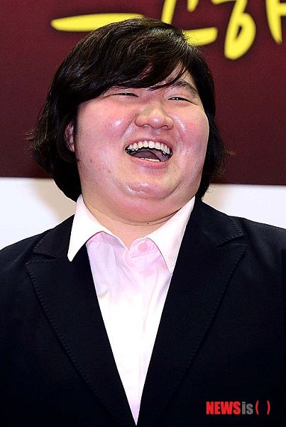 韩国举重名将创造历史,夺得第二金 韩国举重名将创造历史,夺得第二金