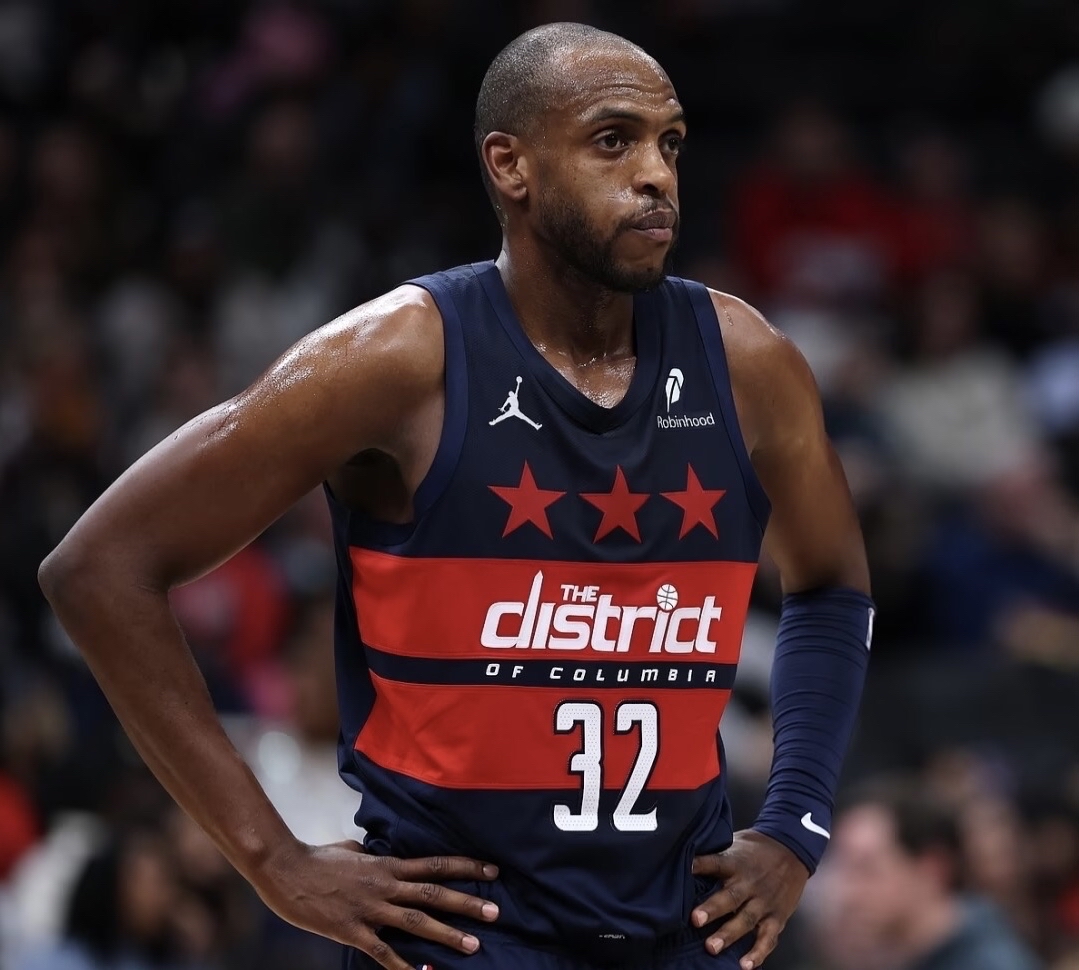 爱游戏体育-雄鹿轻取国王，米德尔顿表现抢眼！