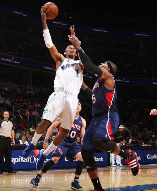 爱游戏大厅-尼克战胜老鹰，取得非常关键的胜利