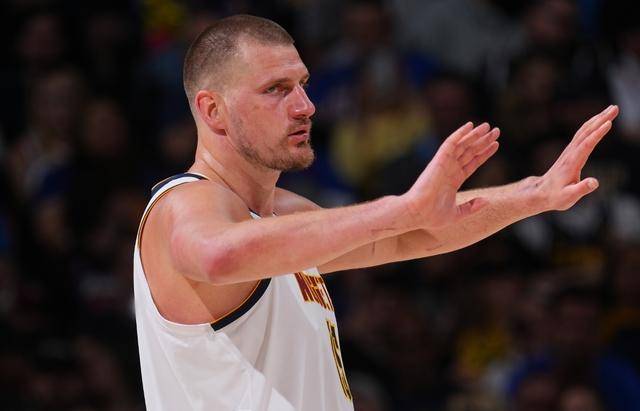 巴西男篮翻盘马刺,约基奇打破历史纪录 巴西男篮翻盘马刺,约基奇打破历史纪录