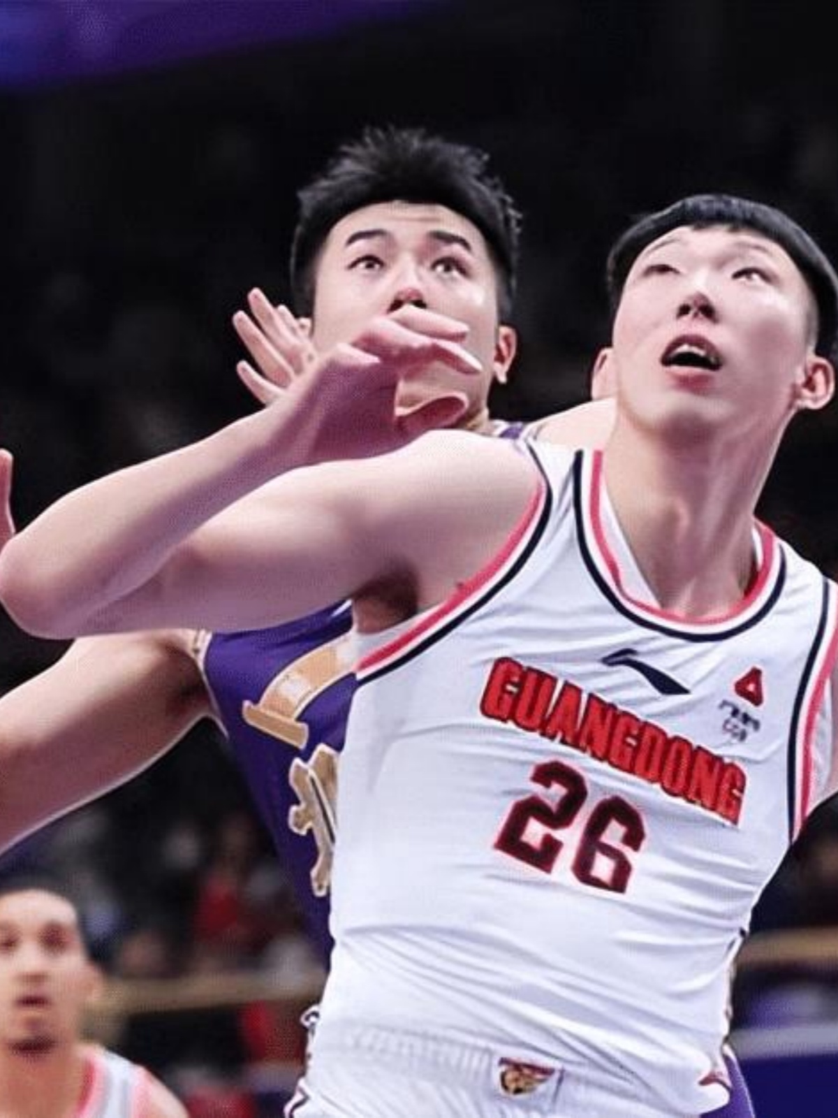 深圳队逆转青岛队,周琦刷新纪录 深圳队逆转青岛队,周琦刷新纪录