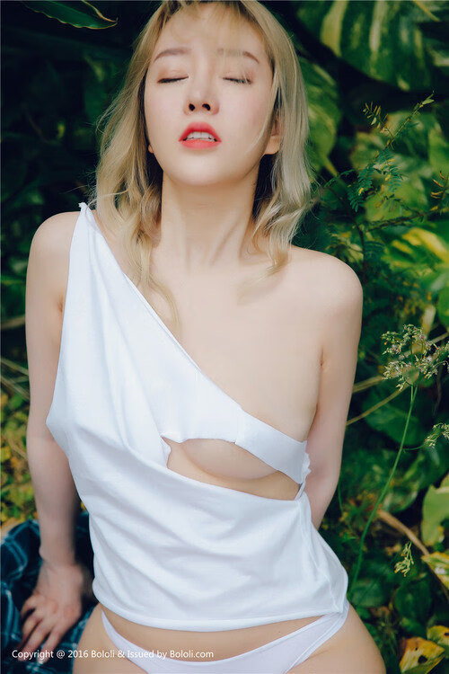 爱游戏在线-穹顶之下，文班亚马单手改写物理法则的2026世界杯最漫长三分钟