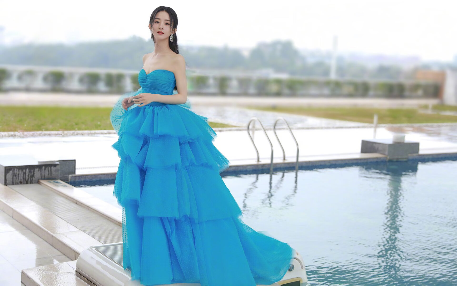 爱游戏官方-波兰悍将制霸赛场，贝蒂斯饮恨F1年度争冠焦点战